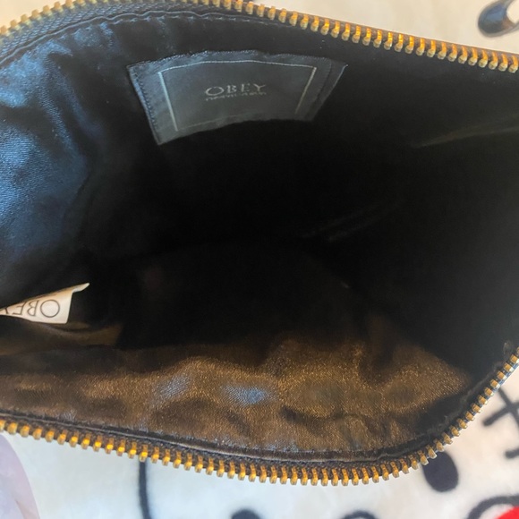 OBEY Propaganda leather studded clutch - Picture 4 of 6